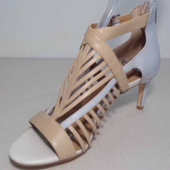 NWOT Calvin Klein CAMELLA Sandstorm Grey Leather‎ Heels Sandals Size 9.5 - Picture 2 of 9